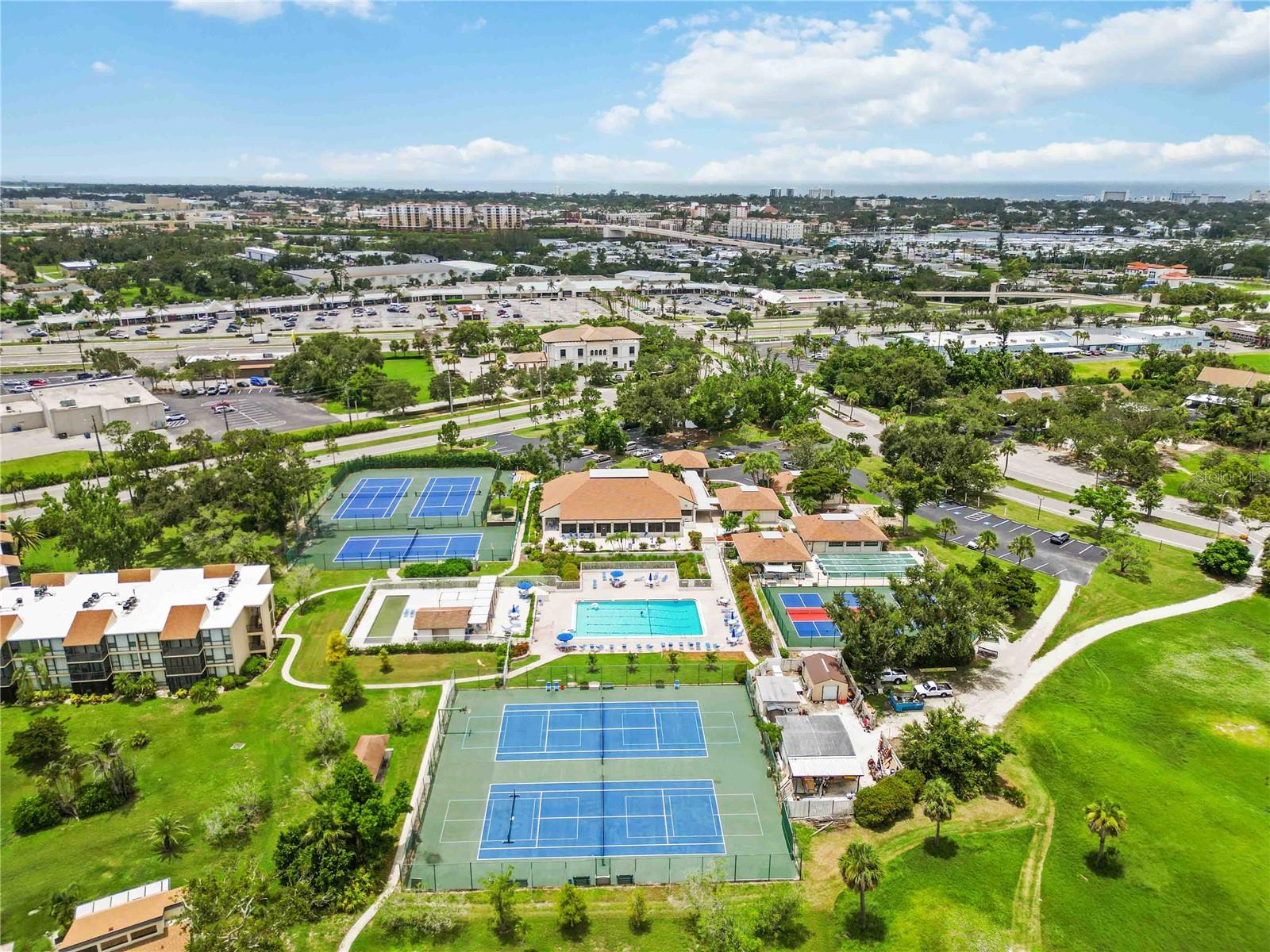 FAIRWAYS AT BIRD BAY - Residential Lease