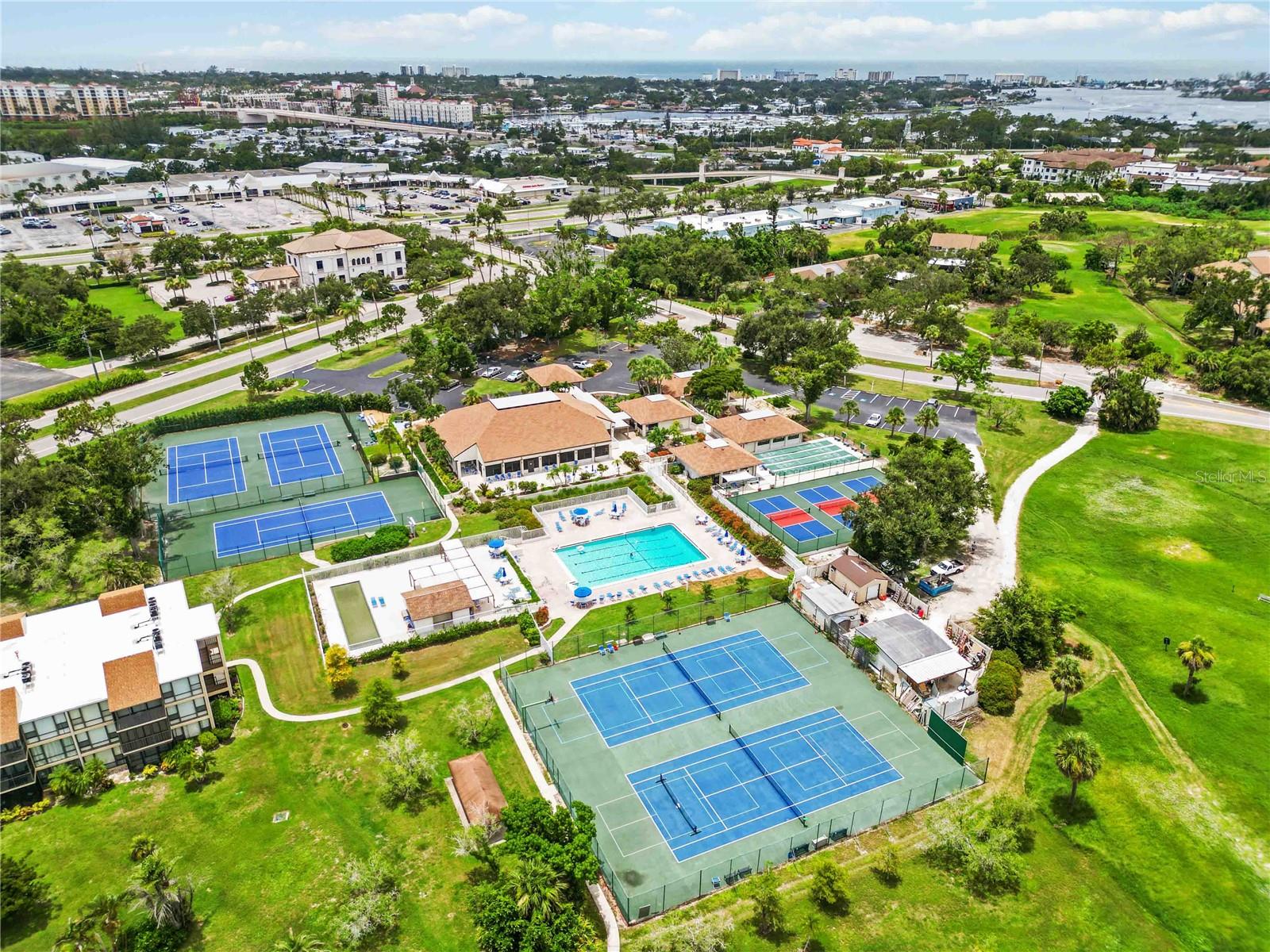 FAIRWAYS AT BIRD BAY - Residential Lease