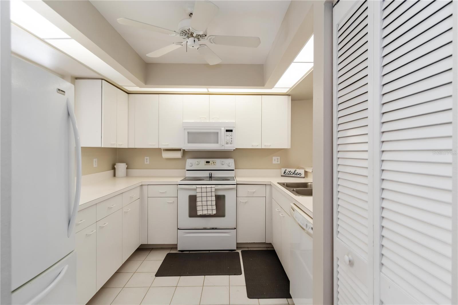 FAIRWAYS AT BIRD BAY - Residential Lease