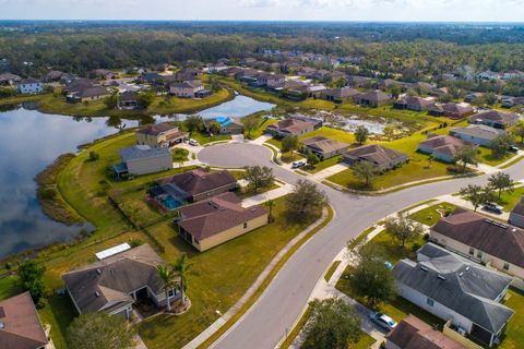 A home in PALMETTO