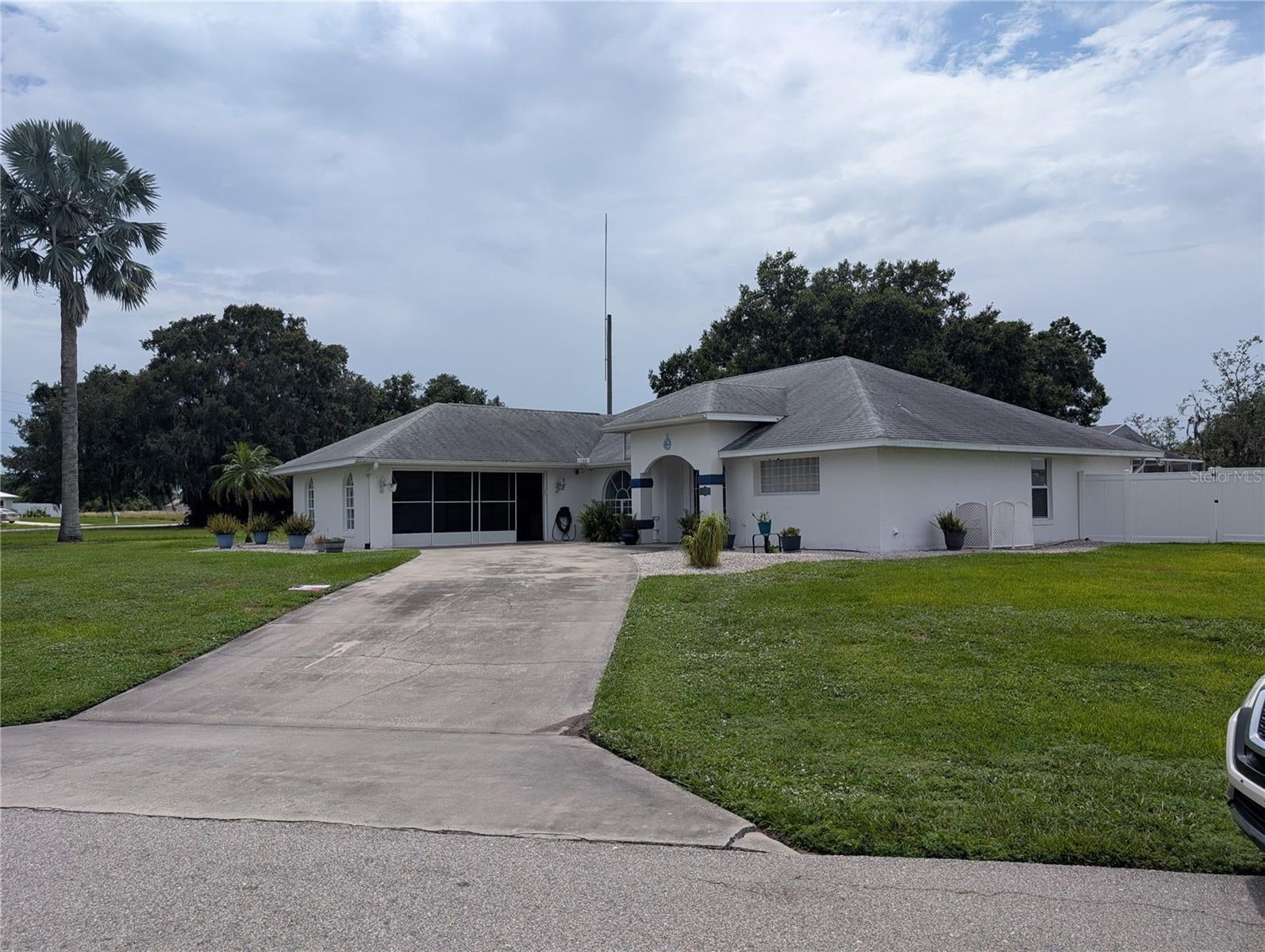 6233 PEBBLE LANE