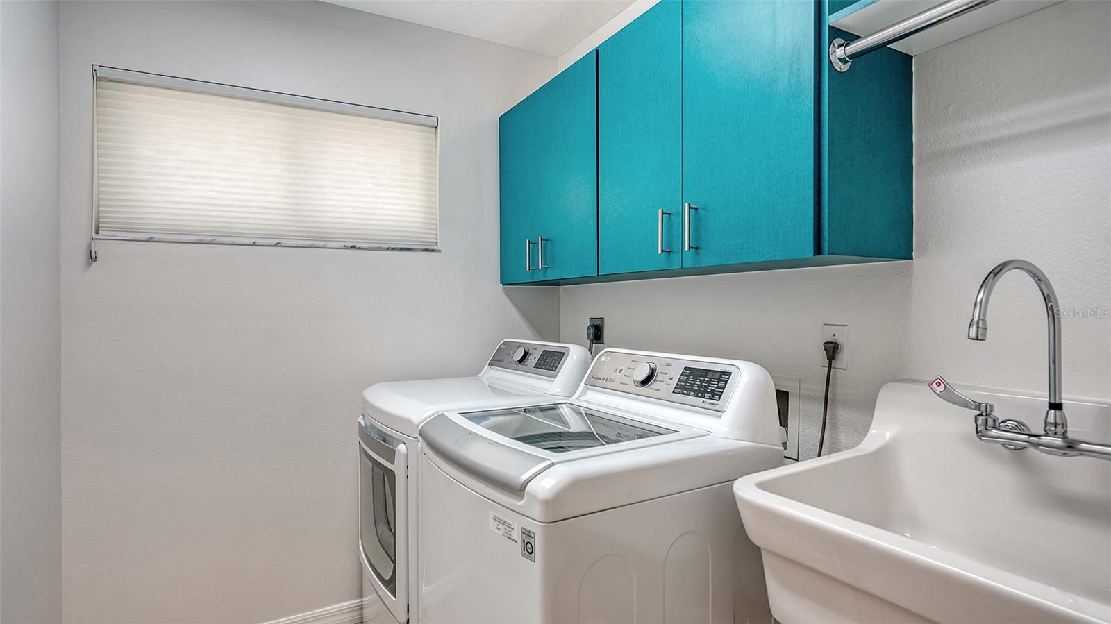 LAKES ESTATES OF SARASOTA - Residential