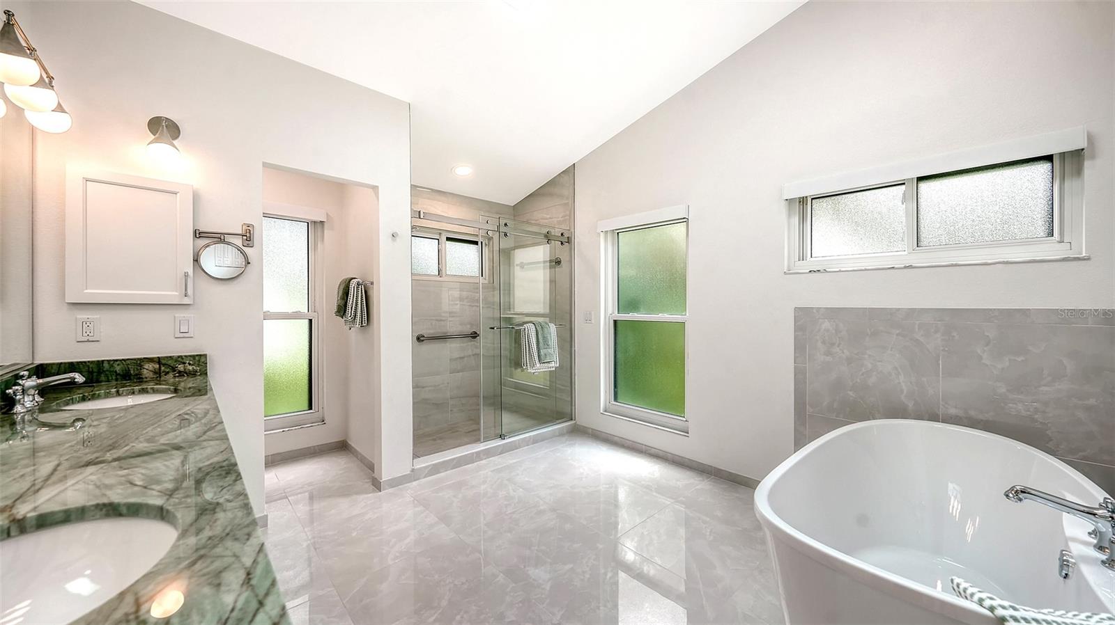 LAKES ESTATES OF SARASOTA - Residential
