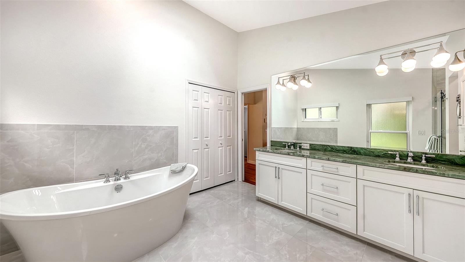 LAKES ESTATES OF SARASOTA - Residential