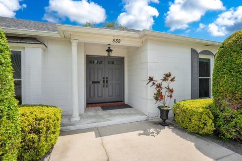 A home in WINTER PARK