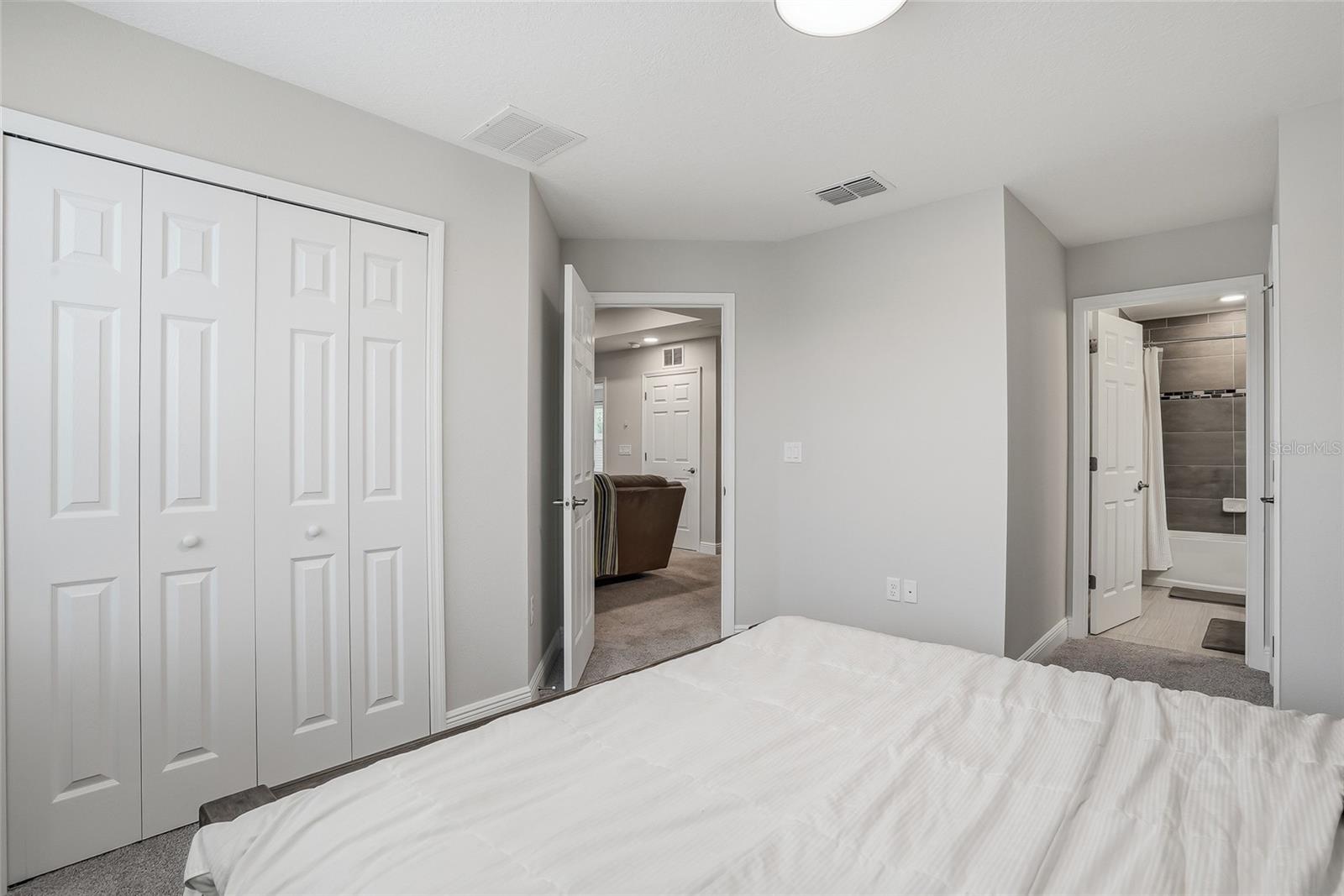 WHISPERING OAKS PRESERVE PH 1 - Residential