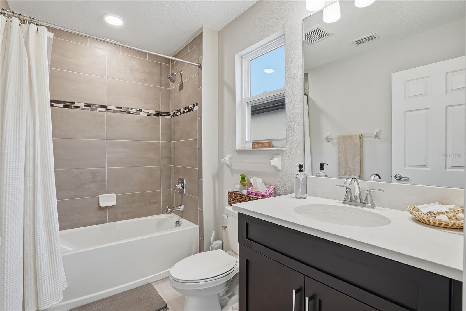 WHISPERING OAKS PRESERVE PH 1 - Residential