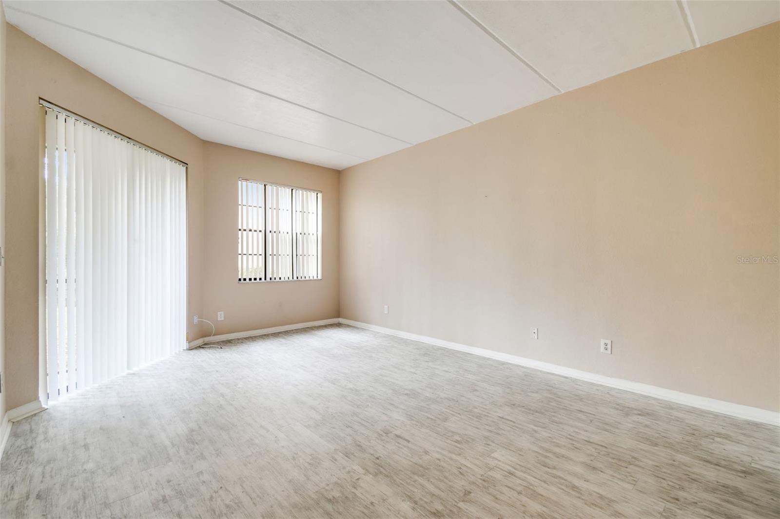 ST ANDREWS CONDO - Residential Lease