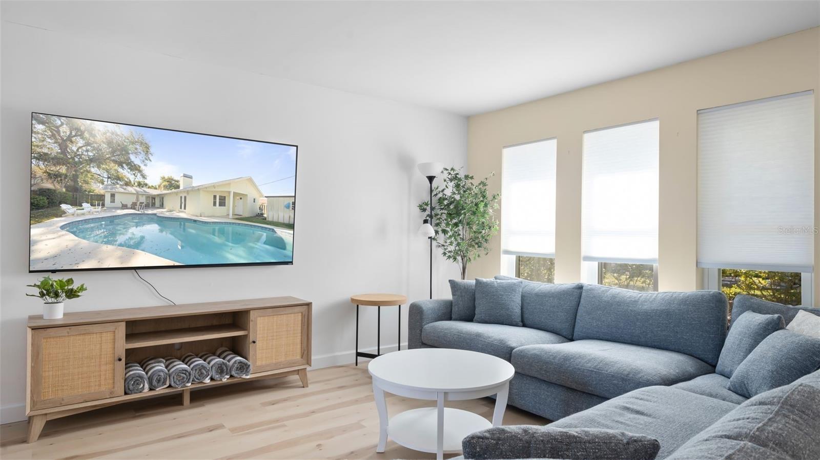 YACHT CLUB ESTATES - Residential