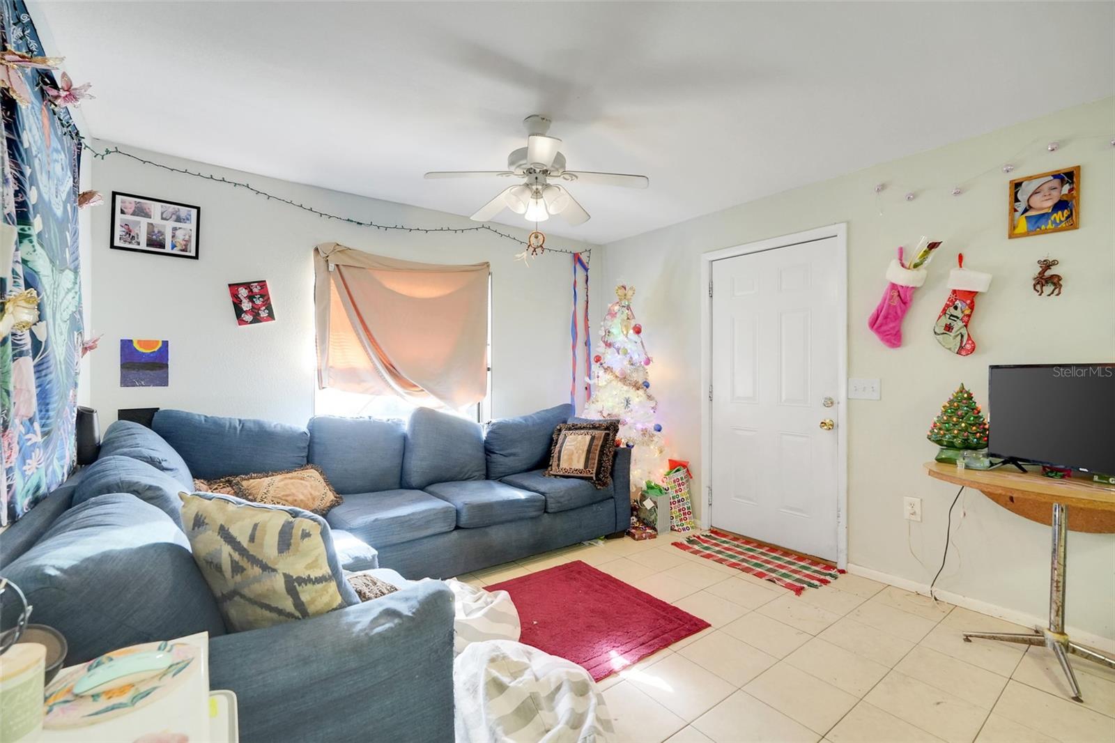 COUNTRY CLUB MANOR UNIT 1 - Residential