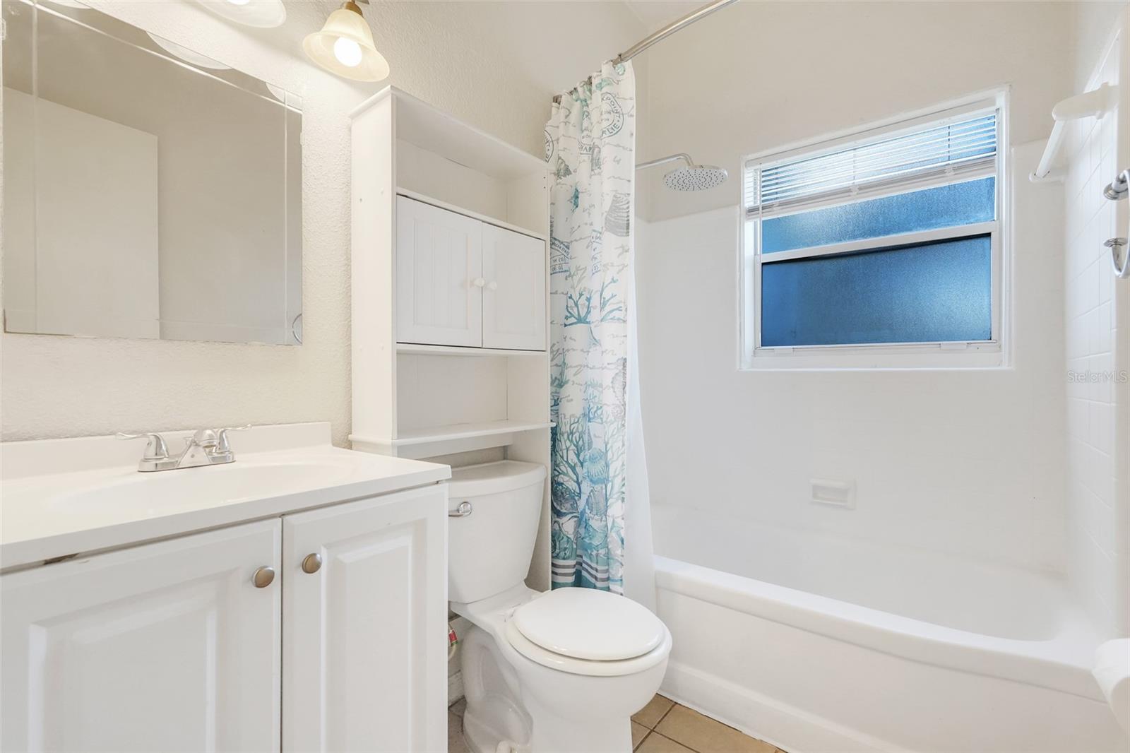 COUNTRY CLUB MANOR UNIT 1 - Residential