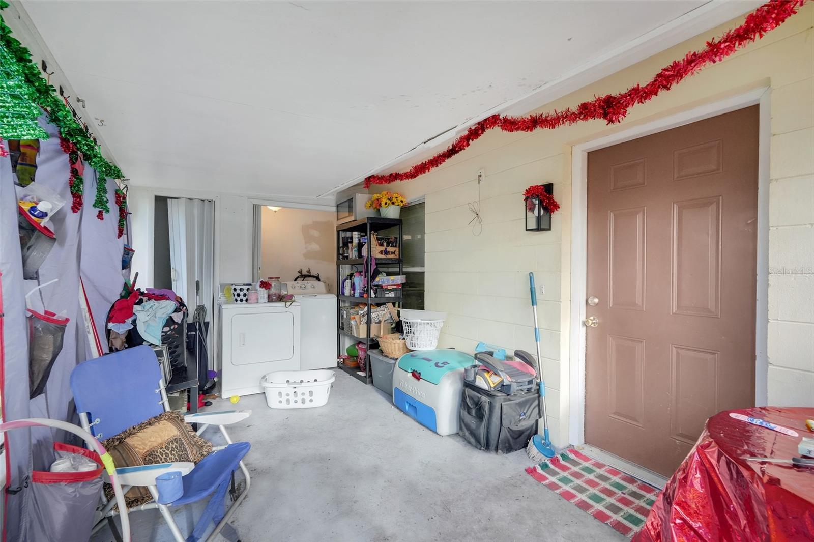 COUNTRY CLUB MANOR UNIT 1 - Residential