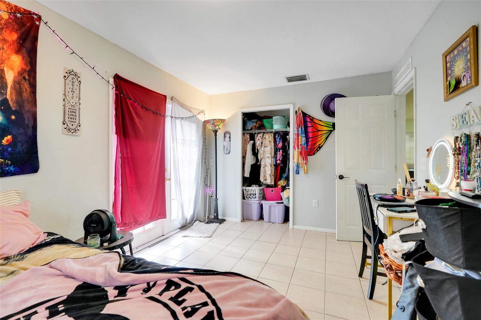 COUNTRY CLUB MANOR UNIT 1 - Residential