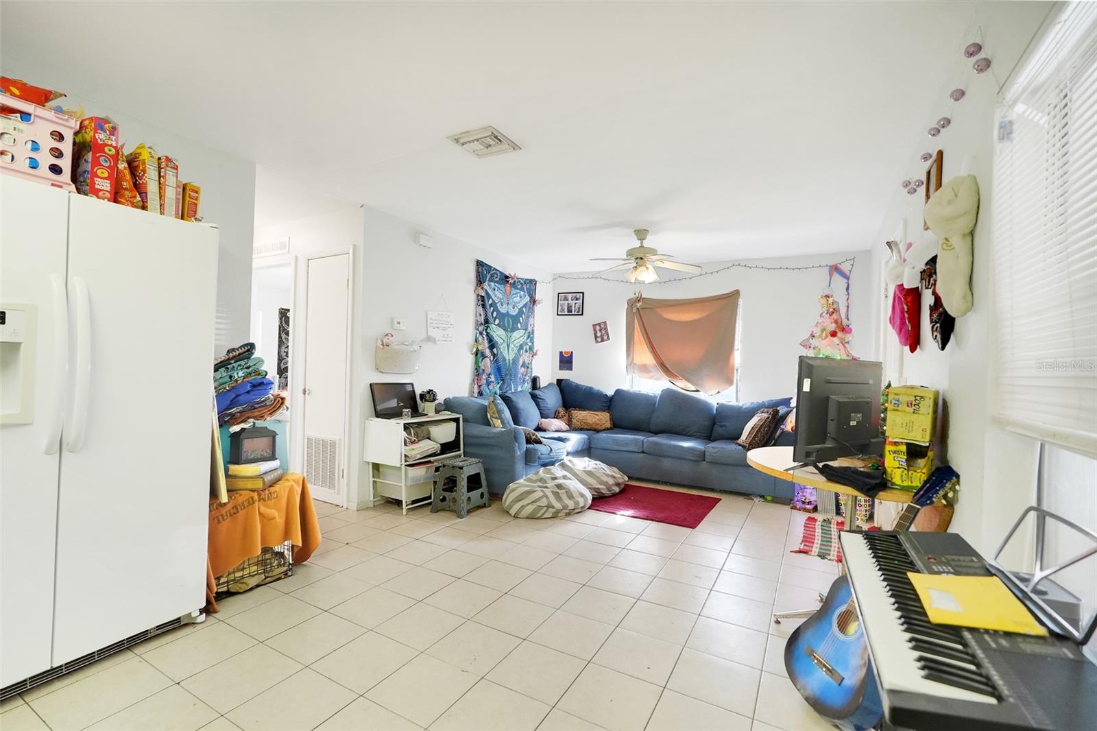 COUNTRY CLUB MANOR UNIT 1 - Residential