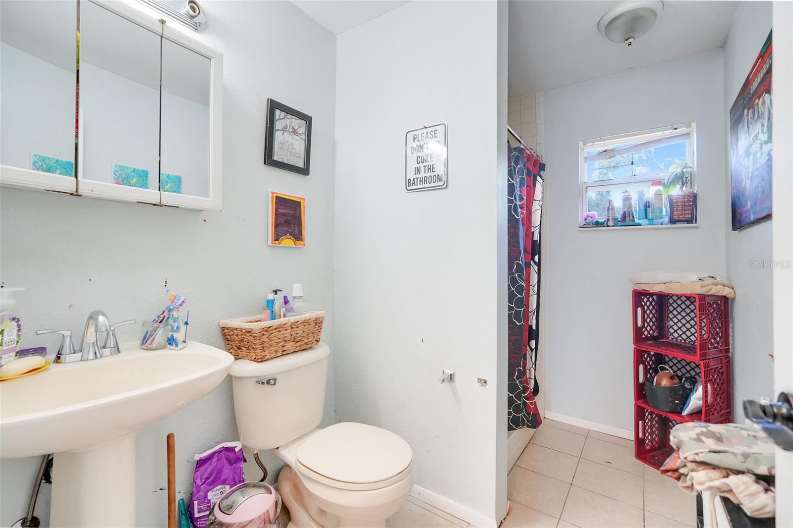 COUNTRY CLUB MANOR UNIT 1 - Residential