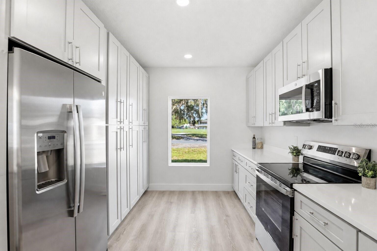 1328 MARSHALL DRIVE