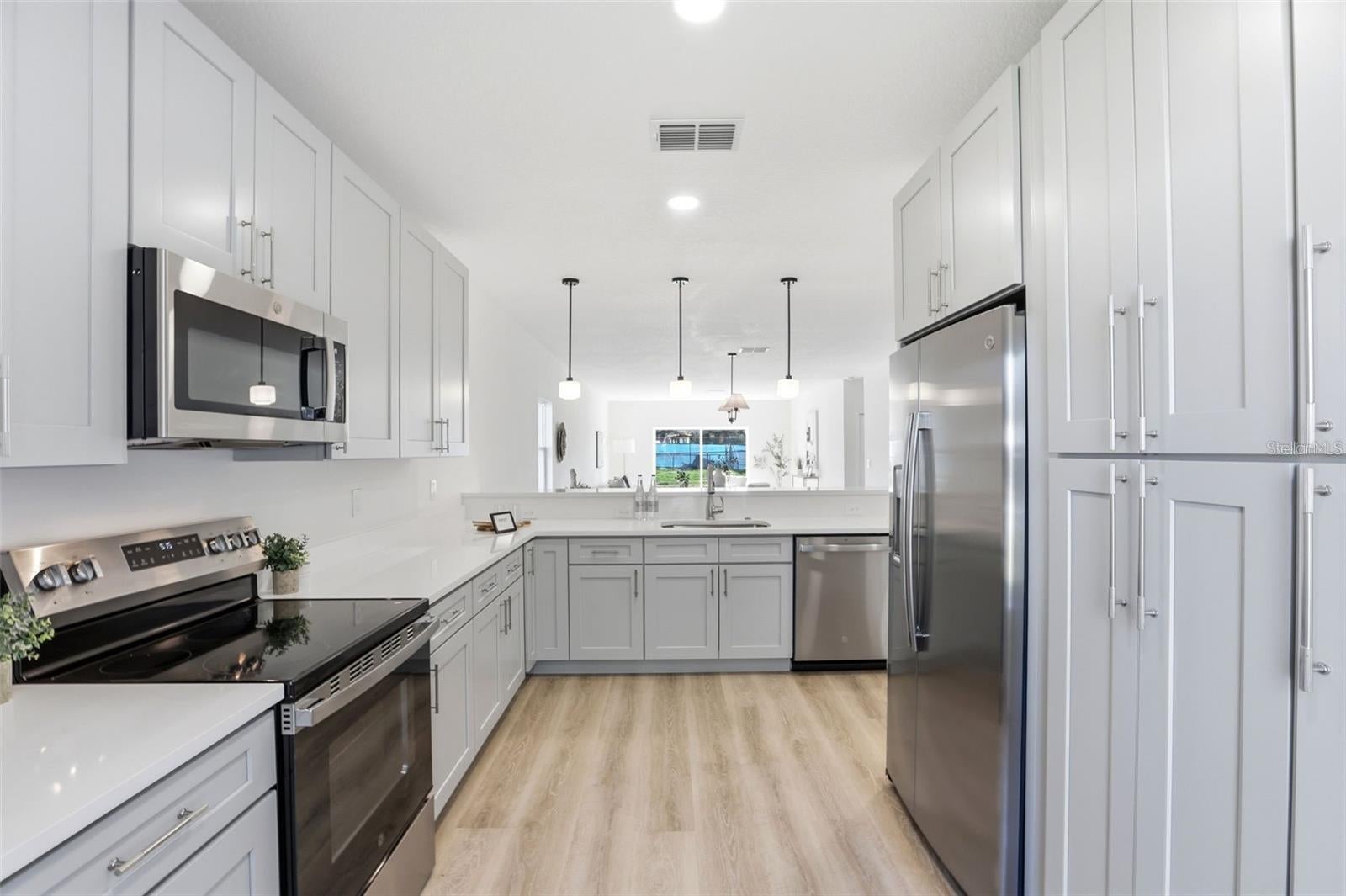 1328 MARSHALL DRIVE