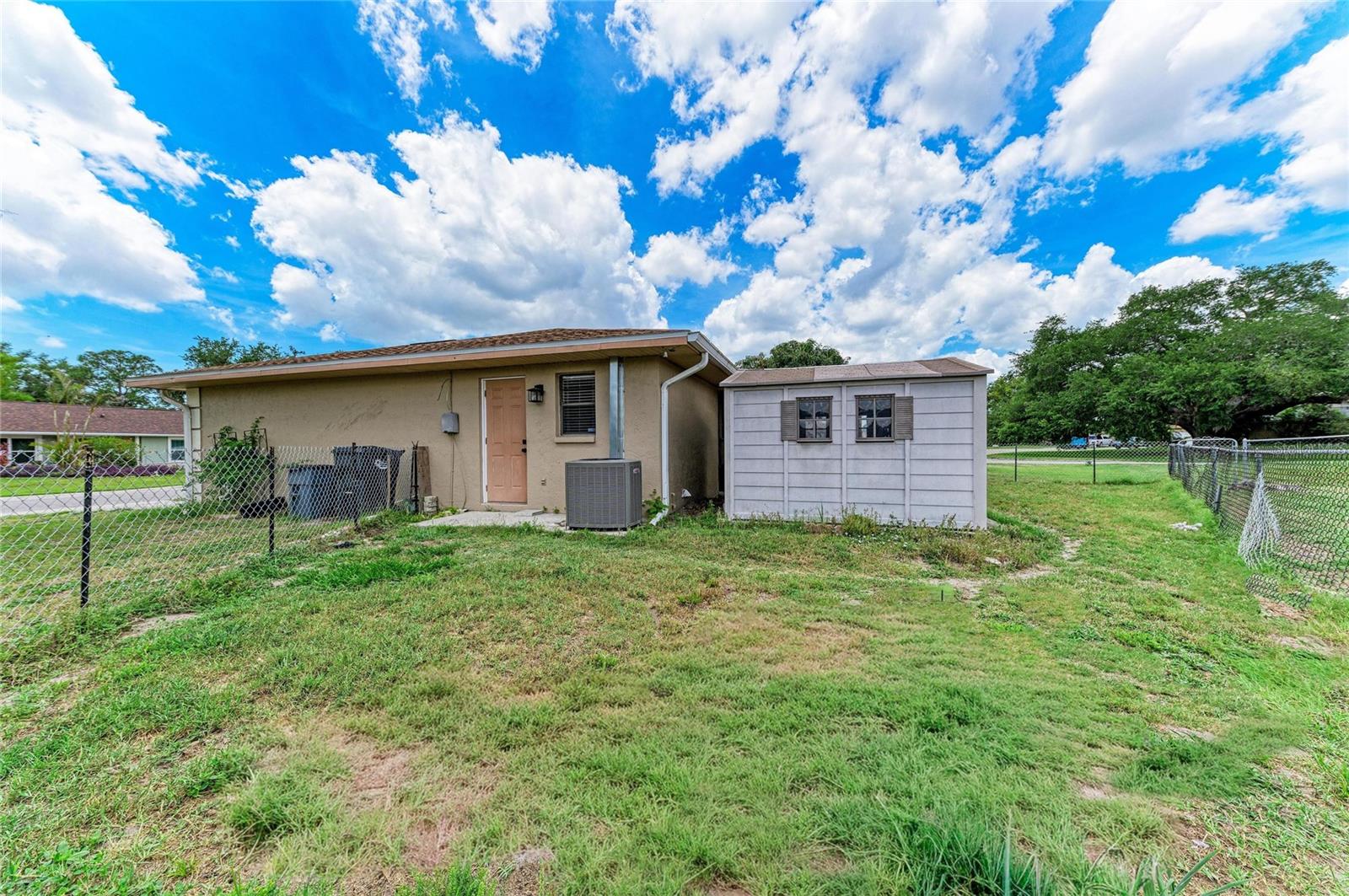 PLANTATION OAKS - Residential