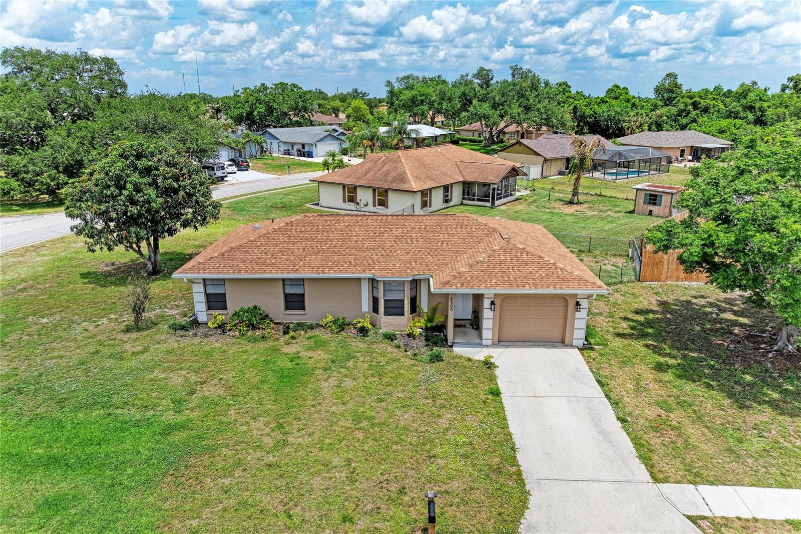 PLANTATION OAKS - Residential
