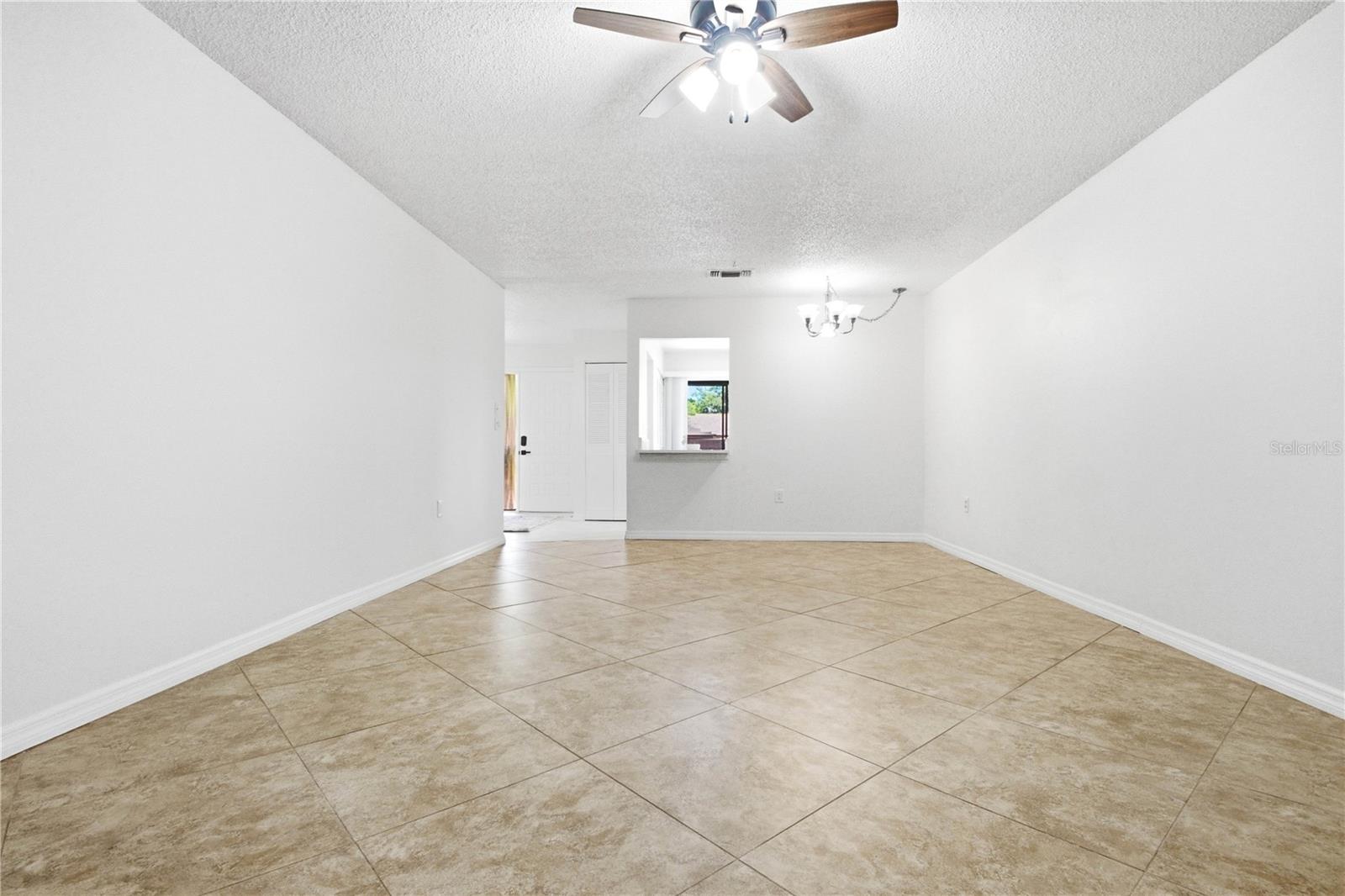 STRATHMORE GATE-EAST - Residential