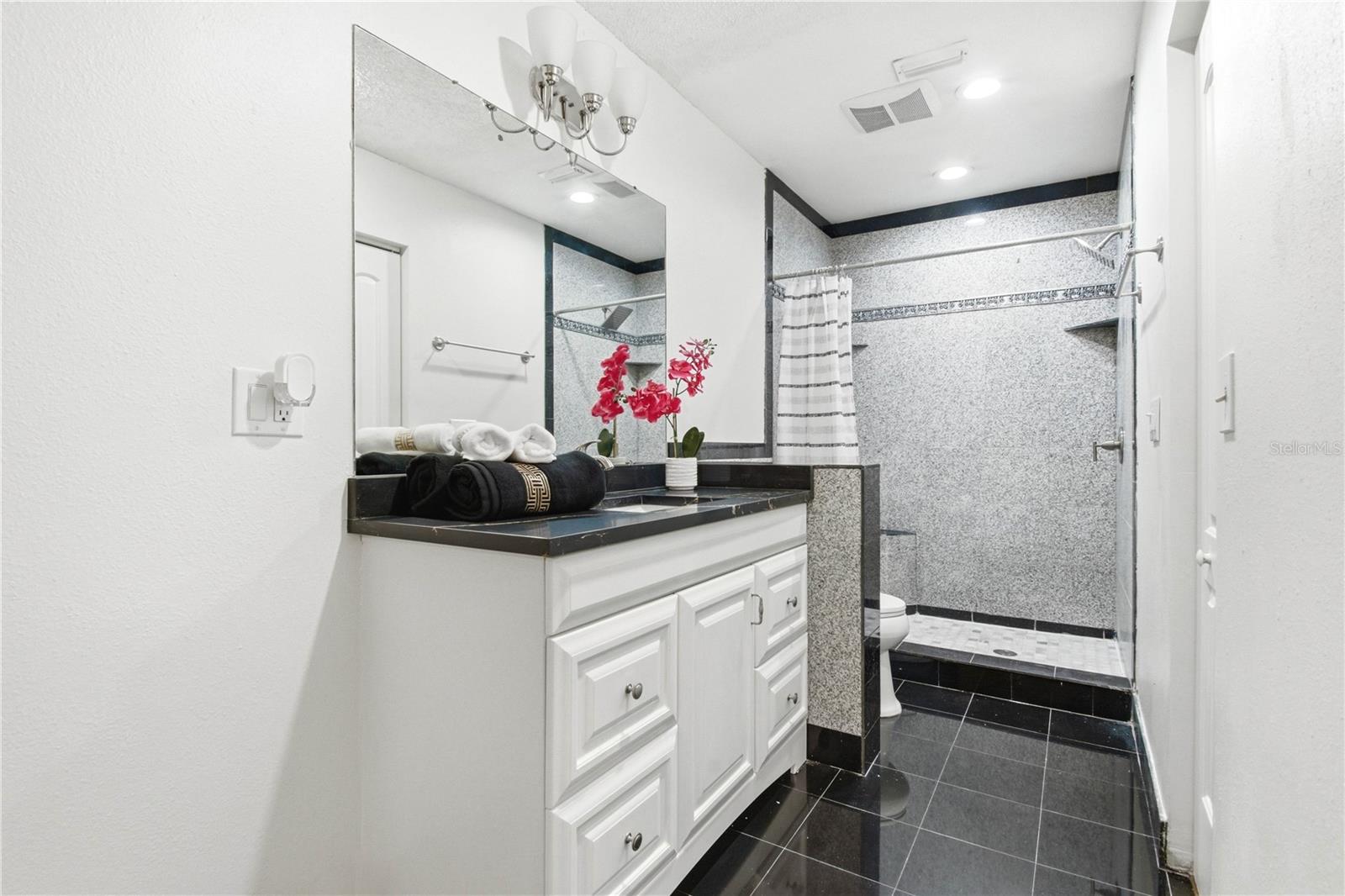 STRATHMORE GATE-EAST - Residential