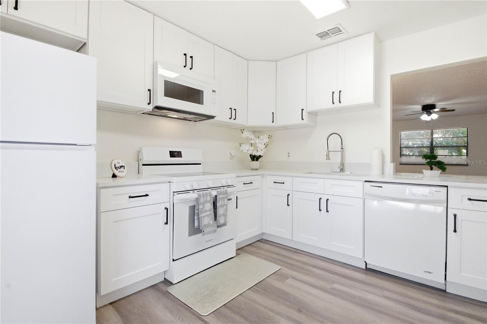 STRATHMORE GATE-EAST - Residential