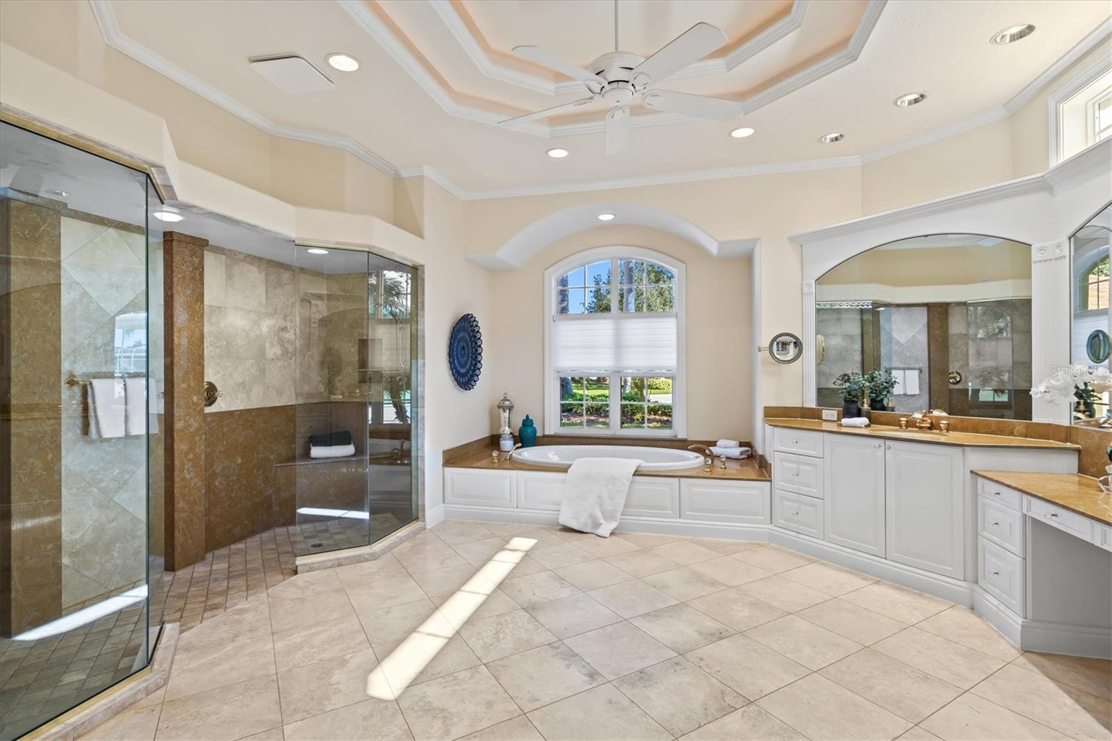 UNIVERSITY PARK COUNTRY CLUB - Residential