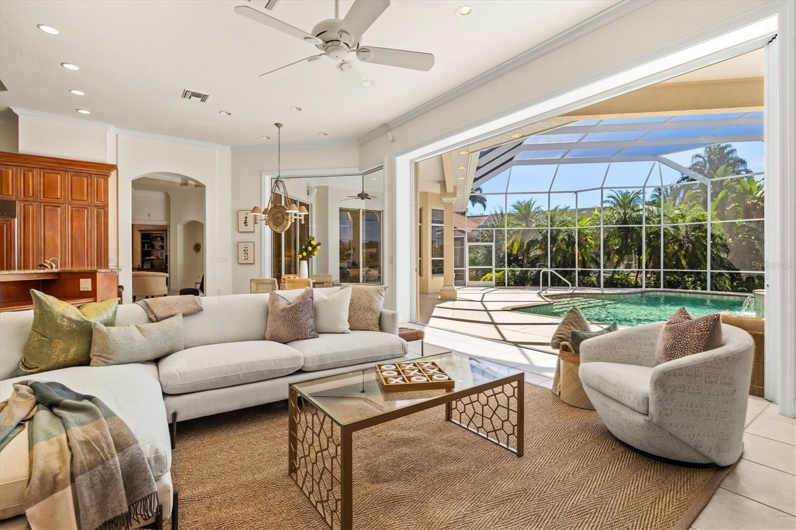 UNIVERSITY PARK COUNTRY CLUB - Residential