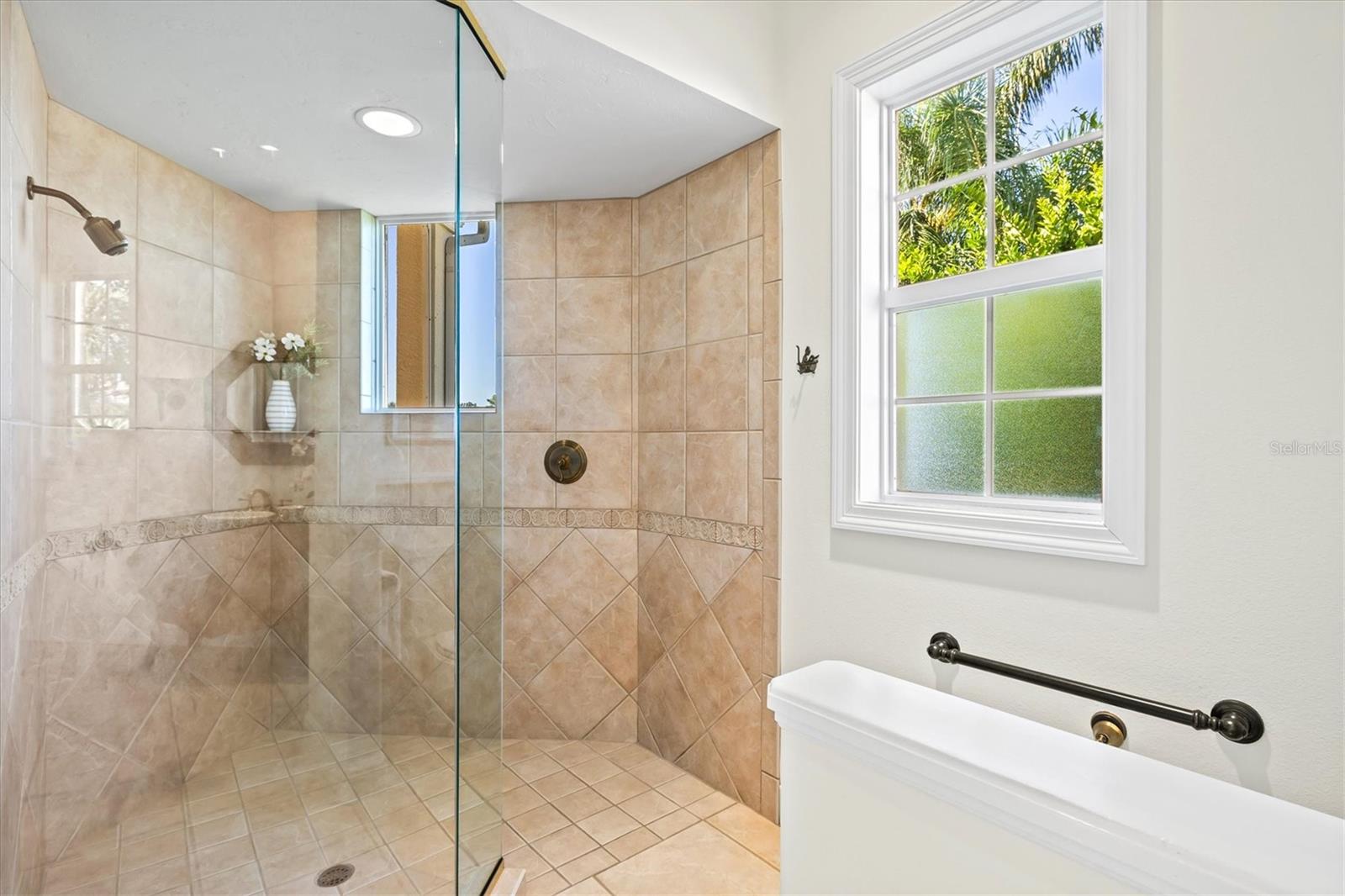 UNIVERSITY PARK COUNTRY CLUB - Residential