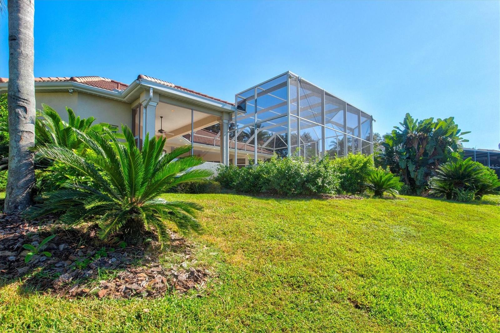 UNIVERSITY PARK COUNTRY CLUB - Residential