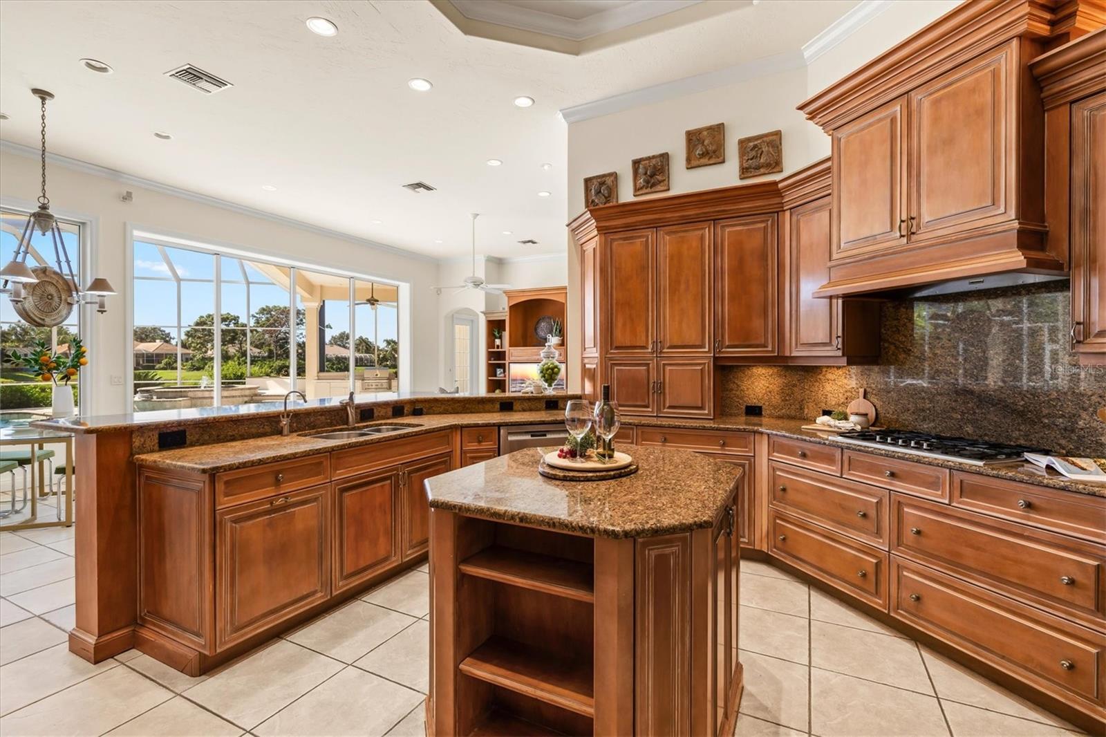 UNIVERSITY PARK COUNTRY CLUB - Residential