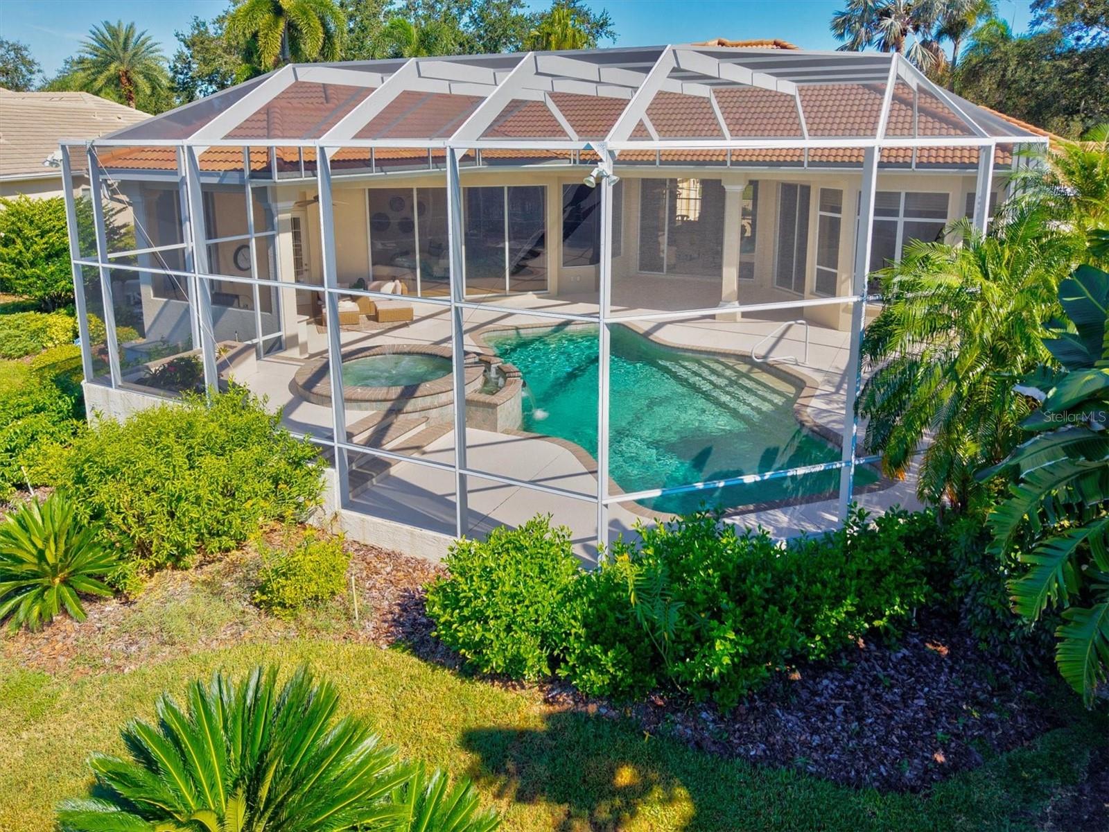 UNIVERSITY PARK COUNTRY CLUB - Residential