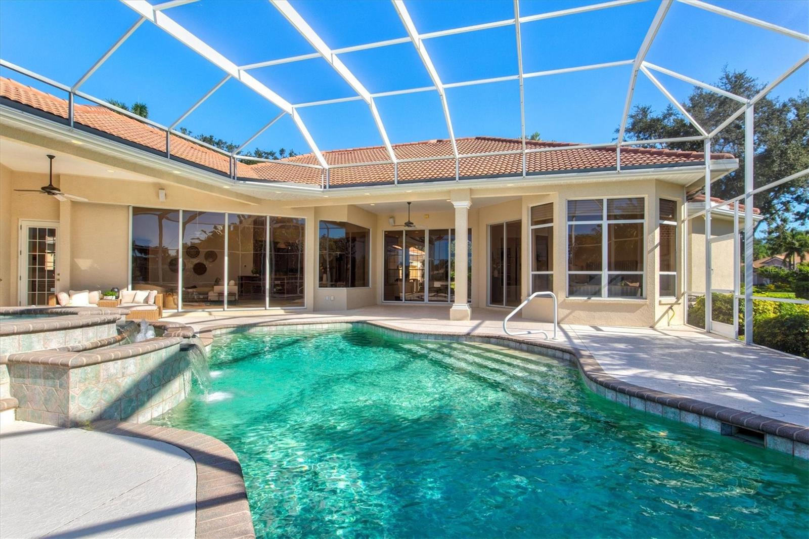 UNIVERSITY PARK COUNTRY CLUB - Residential