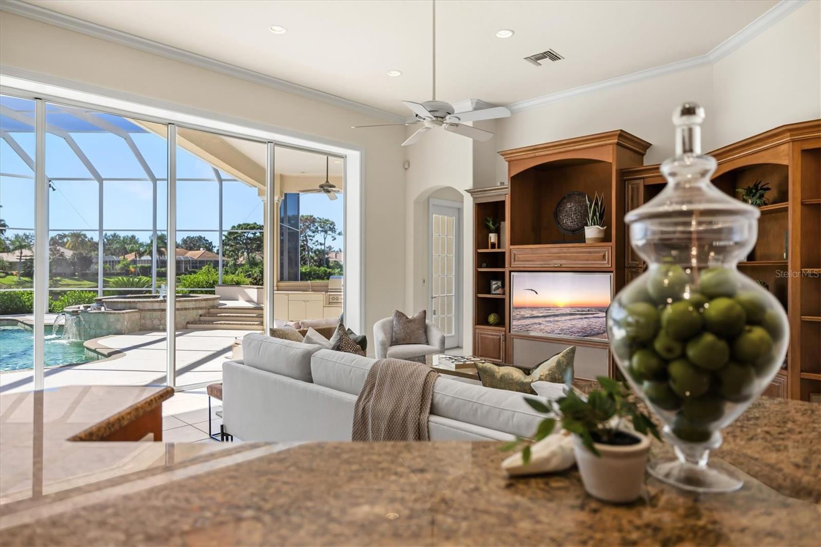 UNIVERSITY PARK COUNTRY CLUB - Residential