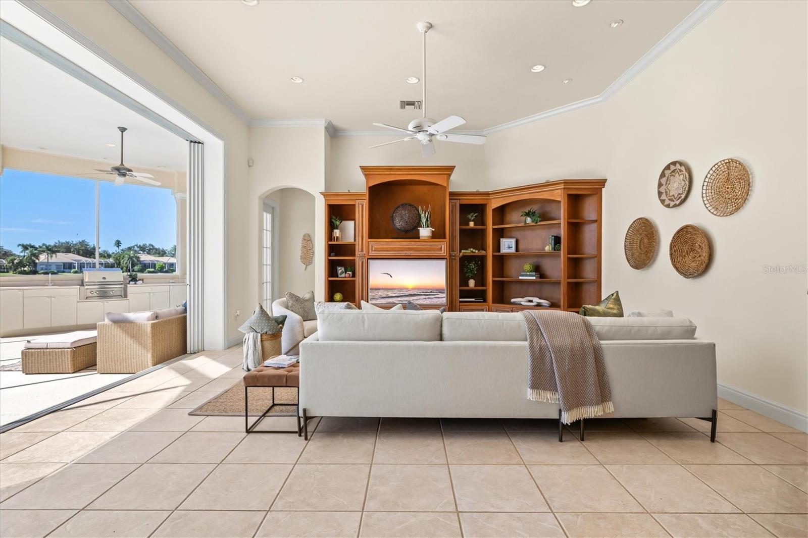 UNIVERSITY PARK COUNTRY CLUB - Residential