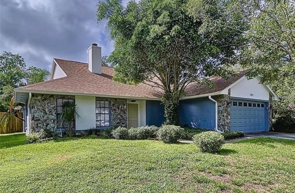 Photo of 1912 Firethorn Court, Brandon, FL 33511 (MLS # TB8524906)