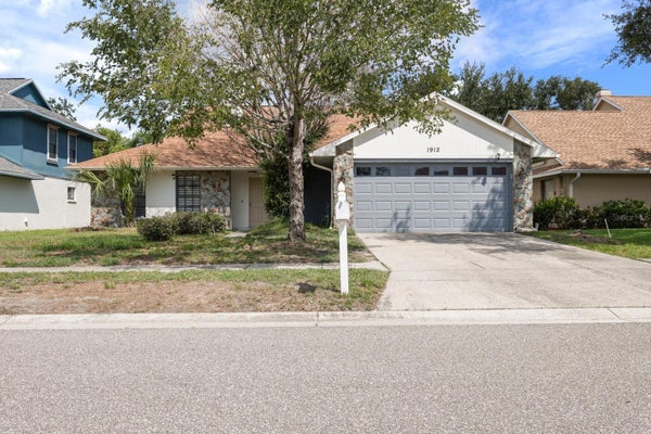 1912 FIRETHORN CT, BRANDON, FL 33511 - Image dd7e838b70e35cb9f38cc6bb1d8a2d10/3247779391