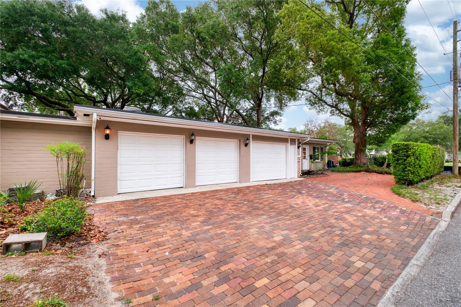 4 E HARVARD STREET
