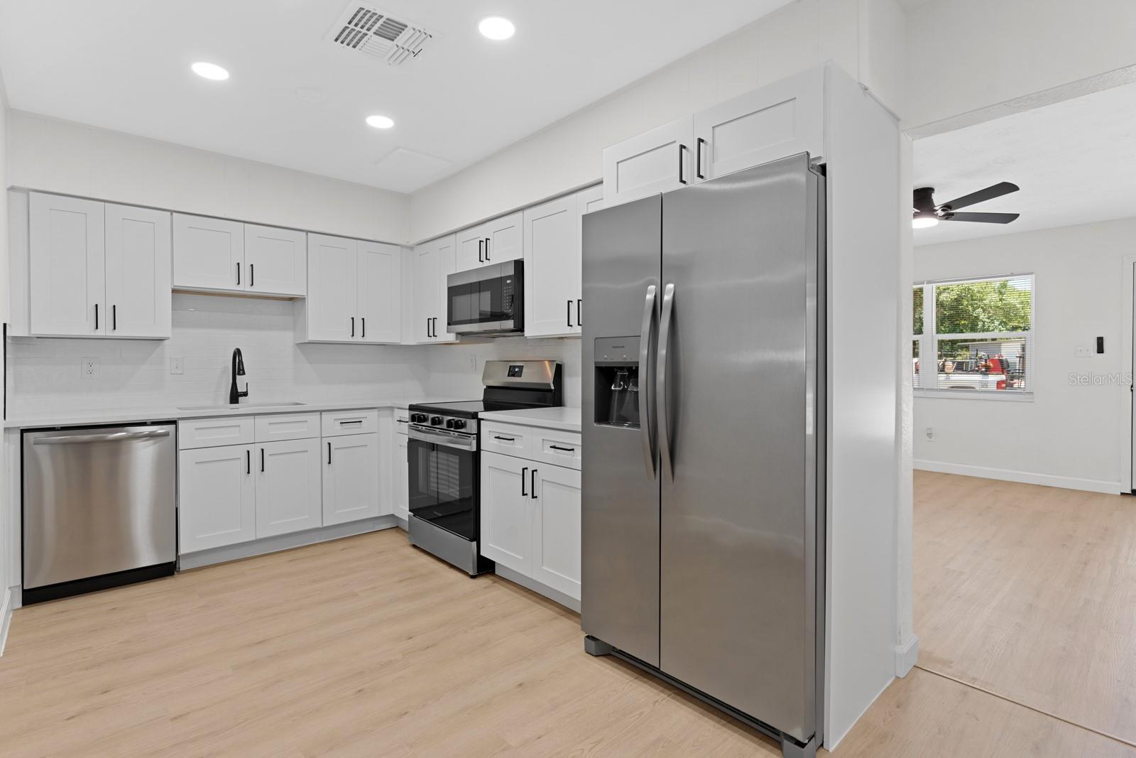 AZALEA GARDENS ESTATES - Residential