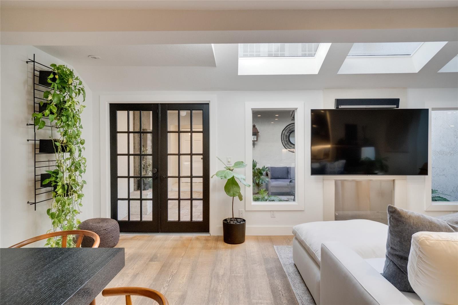 QUARTERS AT WINTER PARK CONDO - Residential Lease