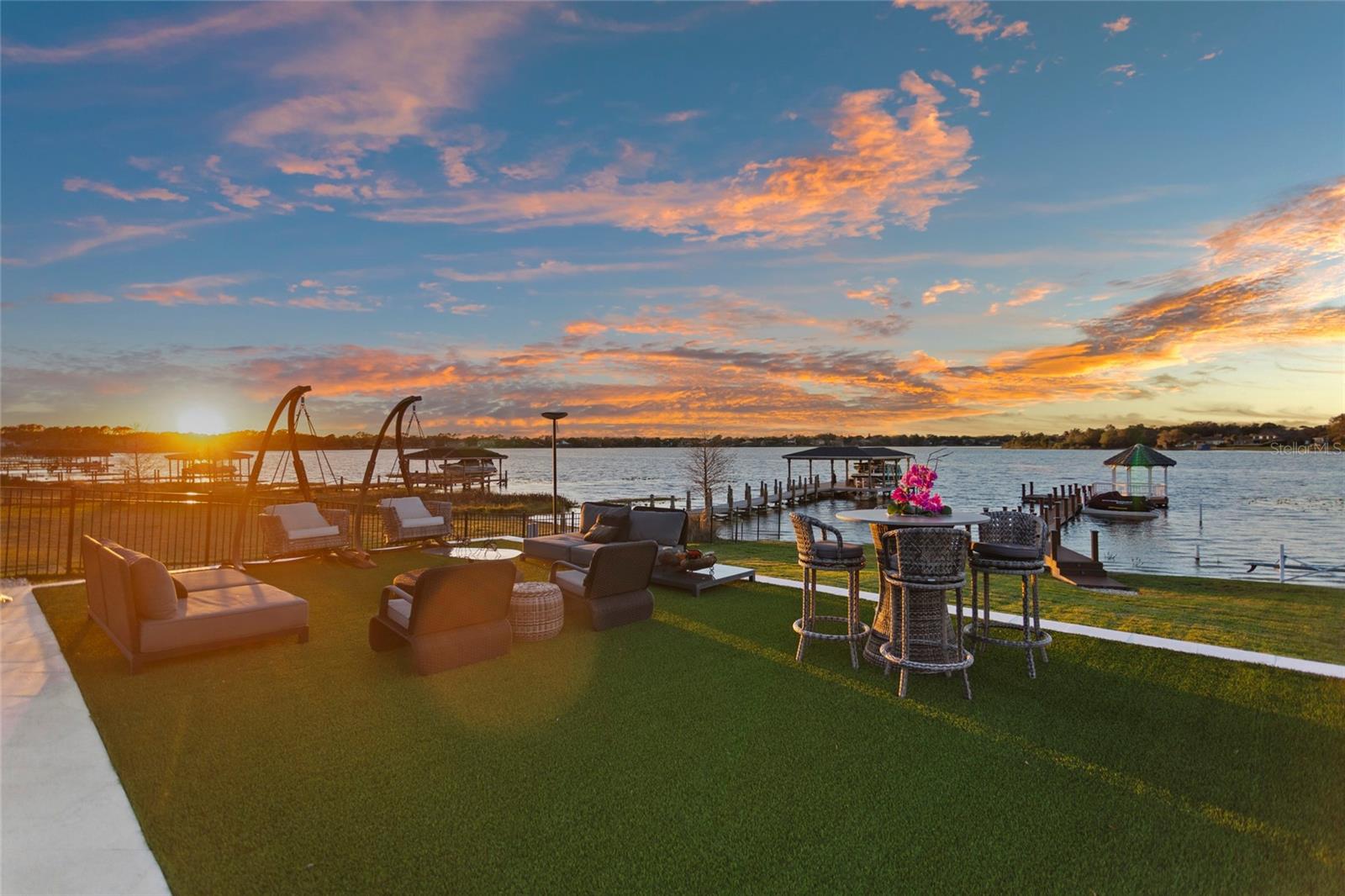 LAKE CRESCENT RESERVE - Residential