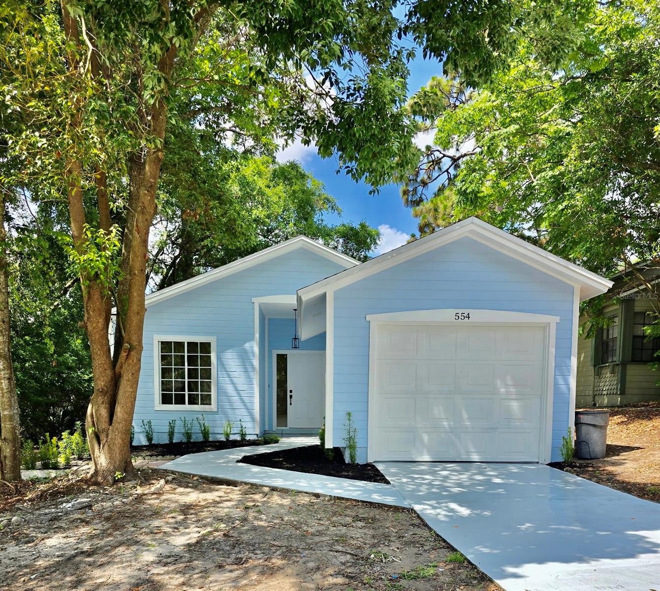 554 PORTLAND CIRCLE