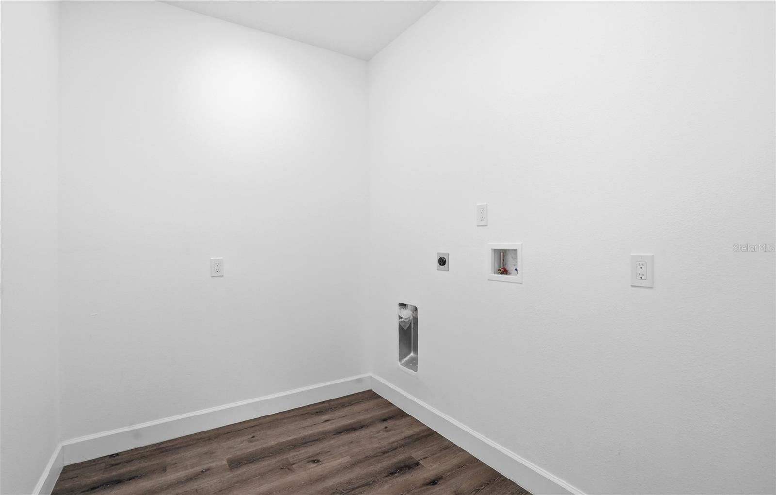 CHAMBERS 1ST ADD TO HOLLYWOOD - Residential