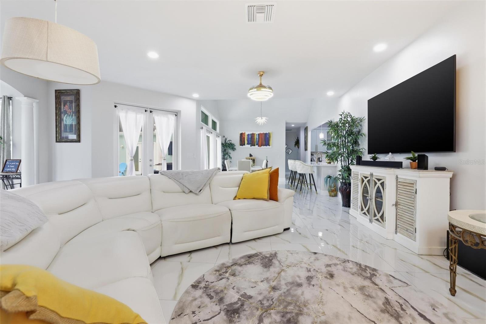 LATITUDE/DAYTONA BEACH CLOAR - Residential