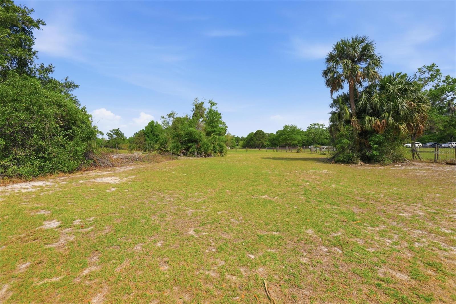 LATITUDE/DAYTONA BEACH CLOAR - Residential