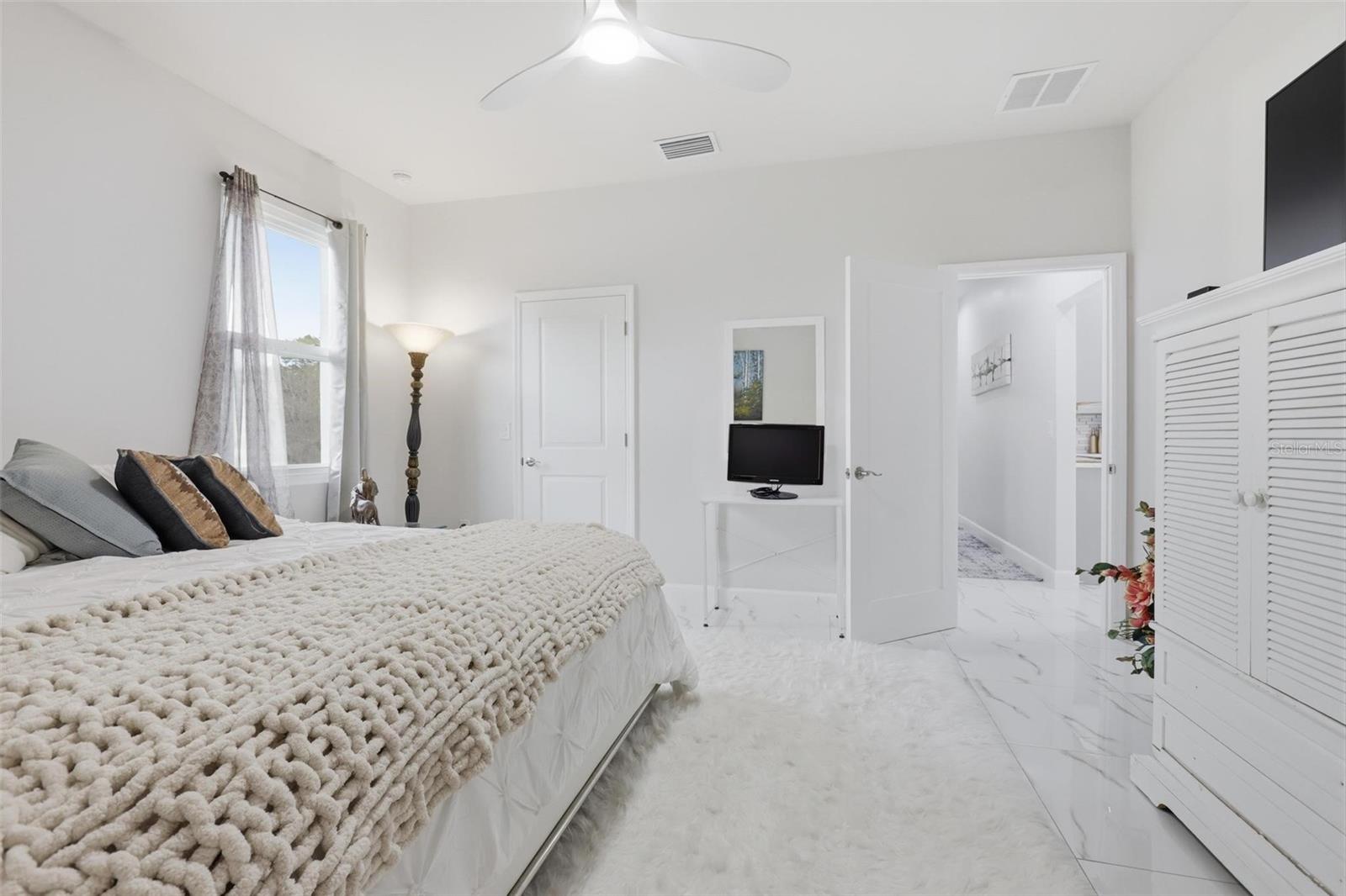 LATITUDE/DAYTONA BEACH CLOAR - Residential