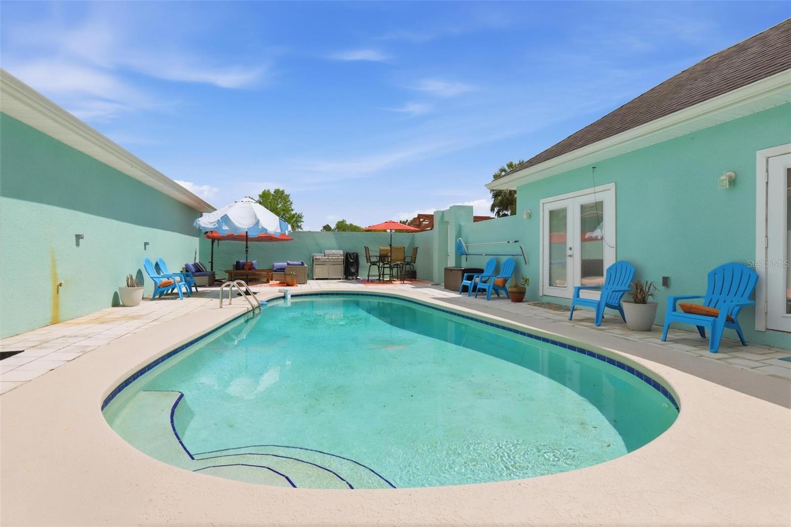 LATITUDE/DAYTONA BEACH CLOAR - Residential