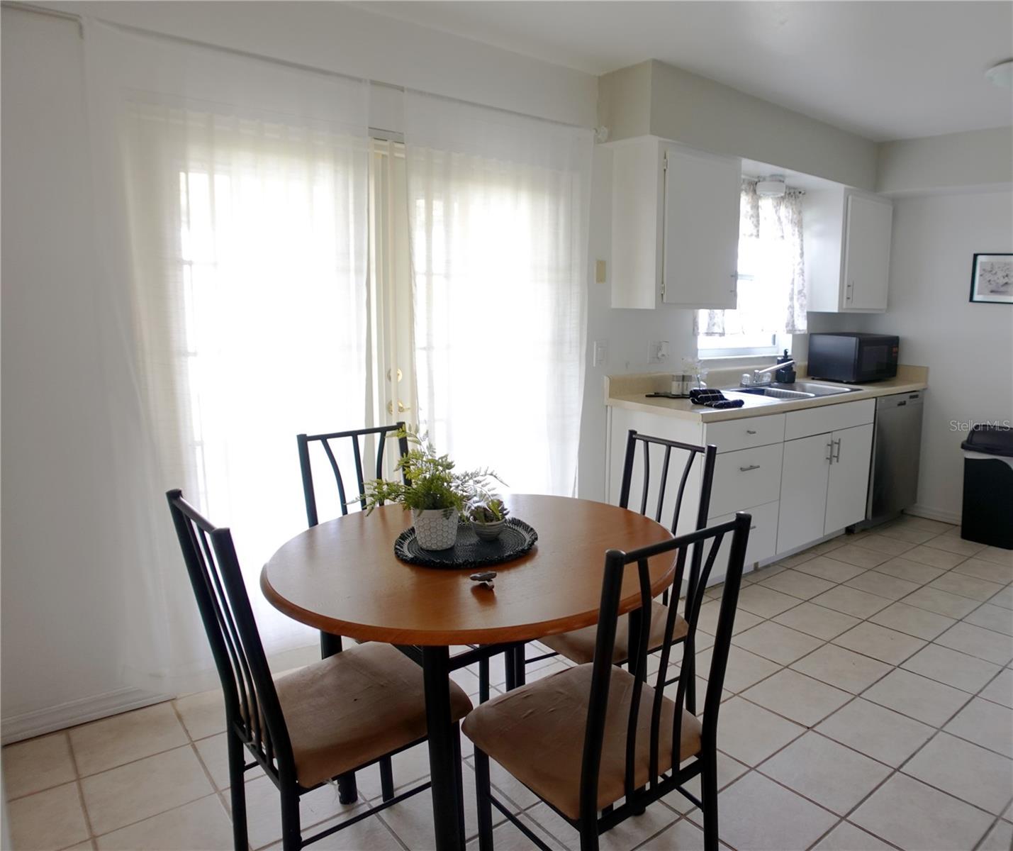 BVL UNIT 6 5TH ADD - Residential Lease