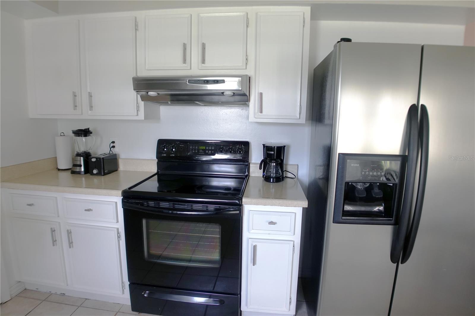 BVL UNIT 6 5TH ADD - Residential Lease