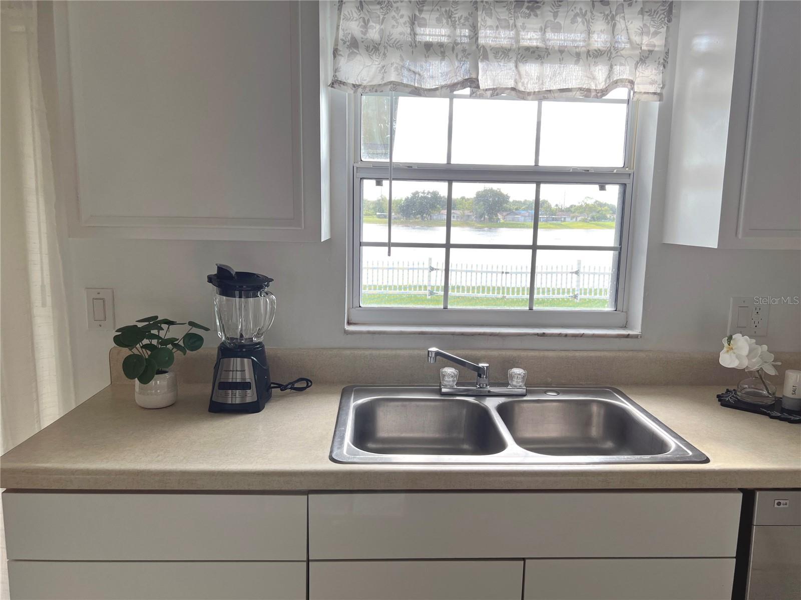 BVL UNIT 6 5TH ADD - Residential Lease